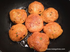 Frying fishcakes